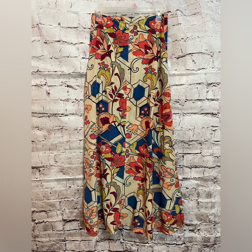 EU SKIRT - Picture 2 of 4